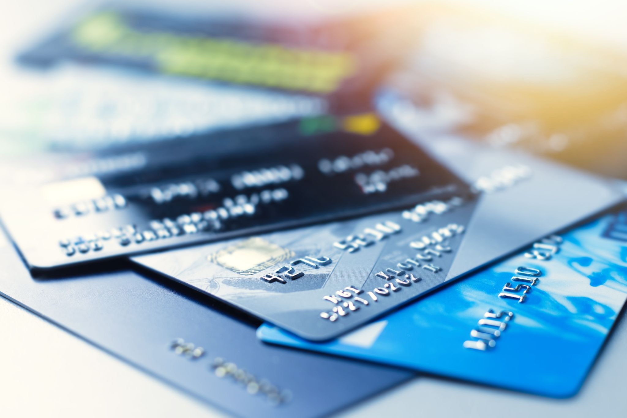 ネット銀行はカードなしで使える？バーチャルデビットとカードレス決済の仕組みを解説